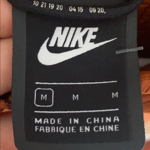 NIKE WOMEN'S TECH PACK WINDRUNNER JACKET Pumpkin - Picture 5 of 8